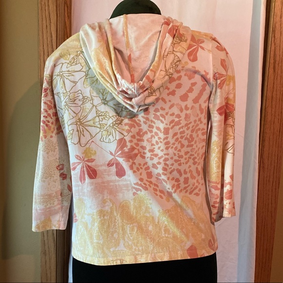 Top - Picture 4 of 6